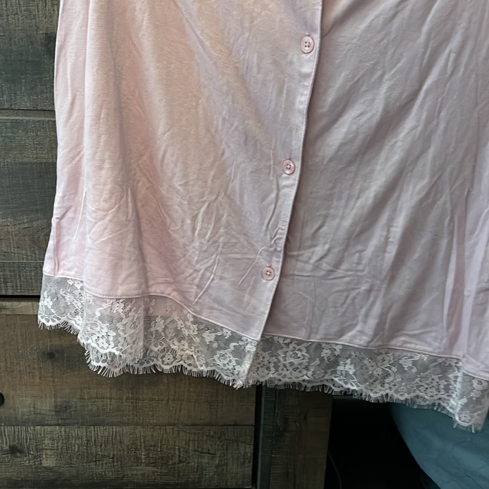 Shirt - Picture 3 of 6